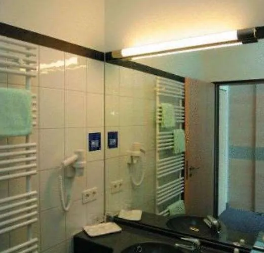 Quarto singular comfort